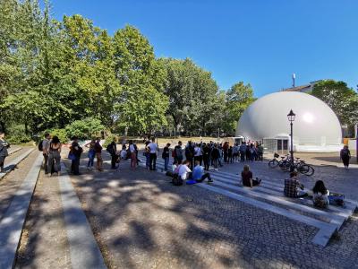 High-End-Events sind die Domäne dieses außergewöhnlichen 16 Meter 360 Grad VR-Domes. Begeistertes Publikum ist garantiert.