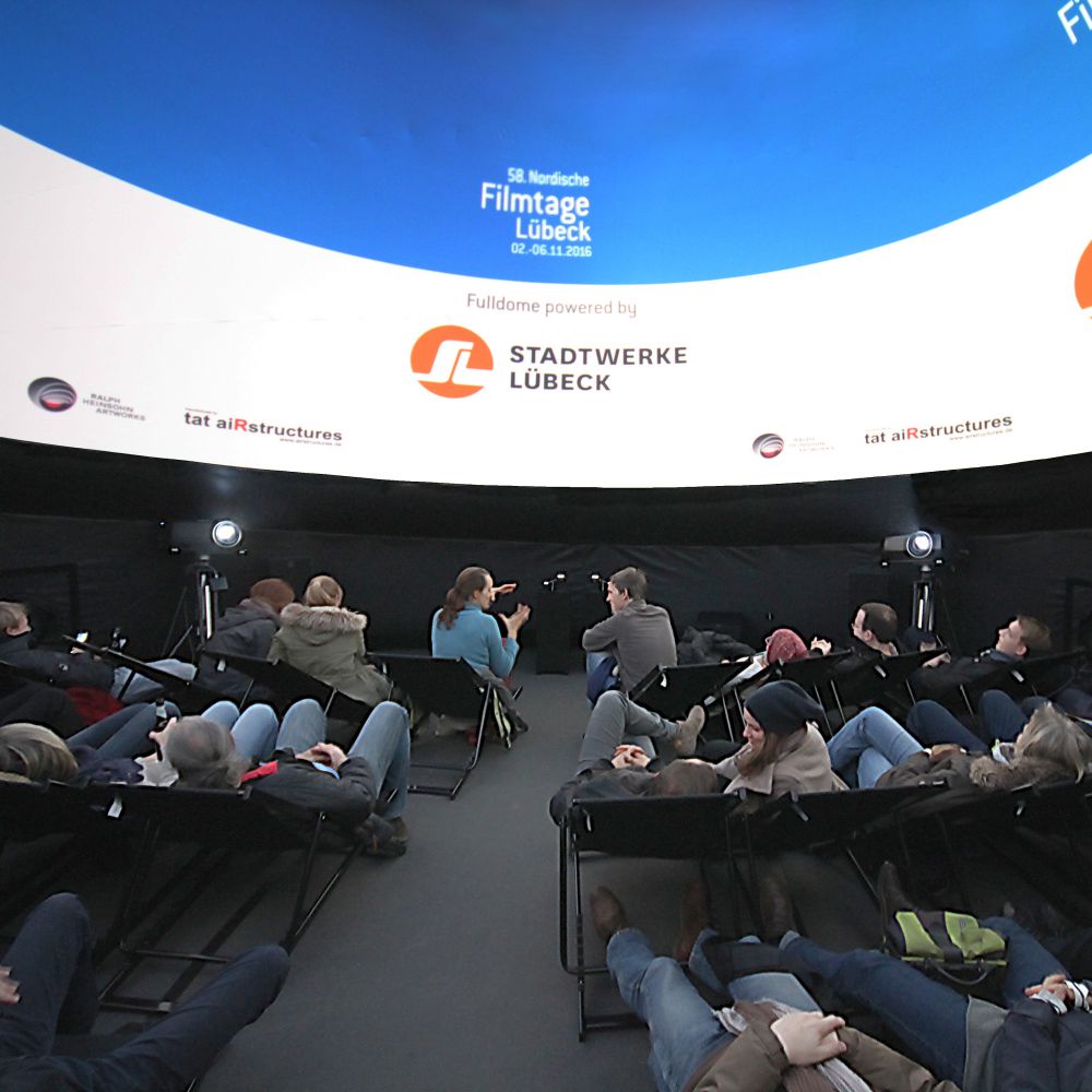 aiRdome | VR Innenraum - Publikum - 360° - Projektion